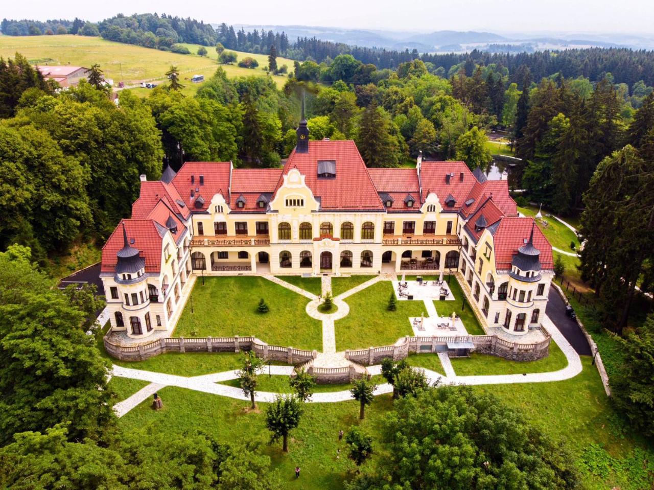 Rubezahl-Marienbad Luxury Historical Castle Hotel & Golf-Castle Hotel Collection Buitenkant foto